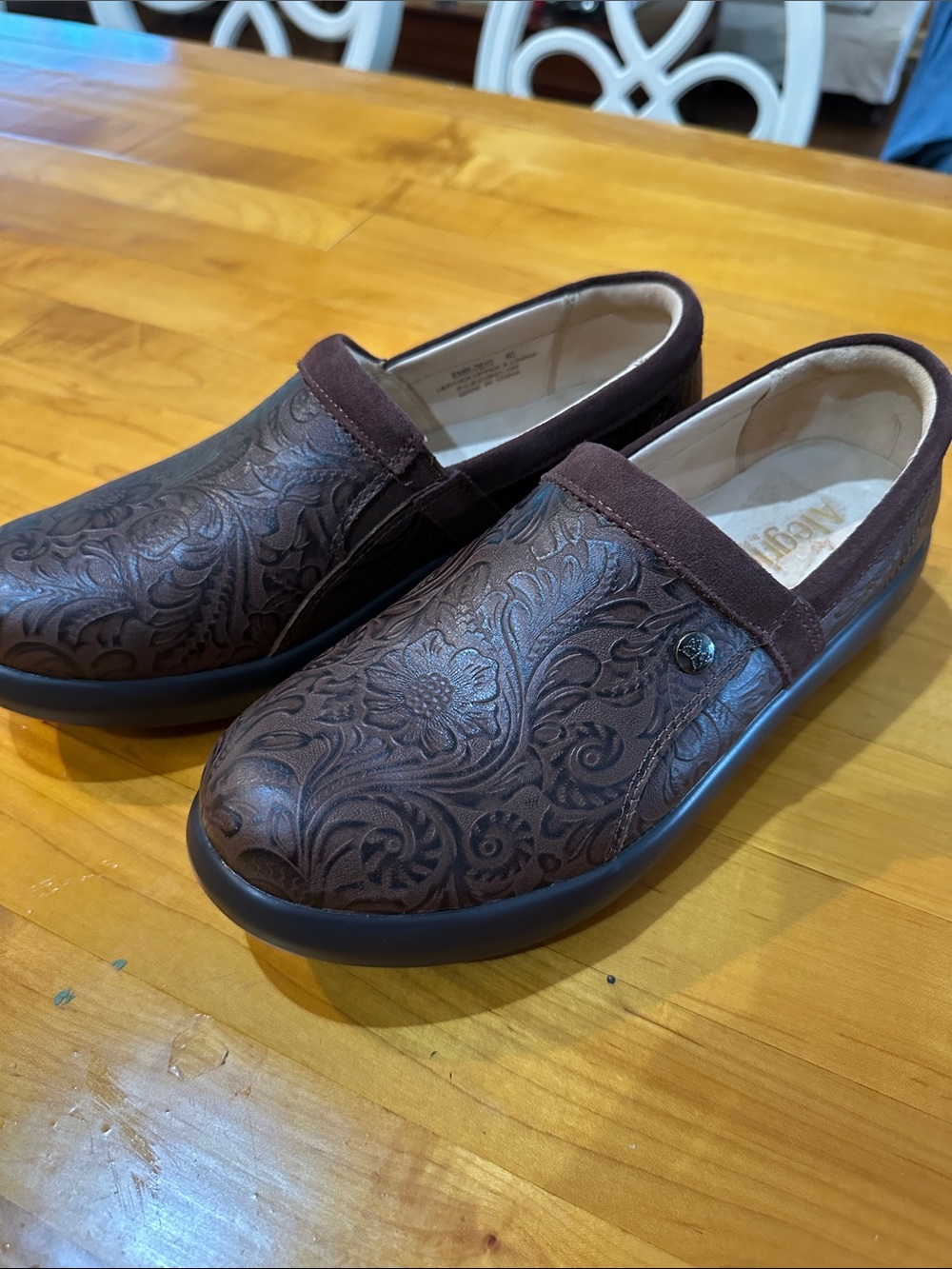 Alegria by PG Lites Emry  Brown Floral-Embossed Slip-On size 40